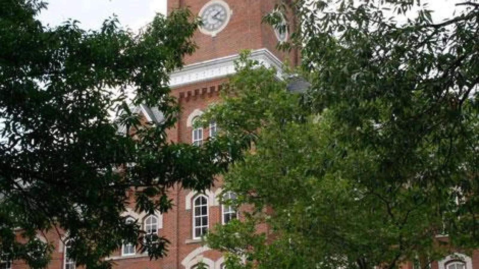 picture of University Hall